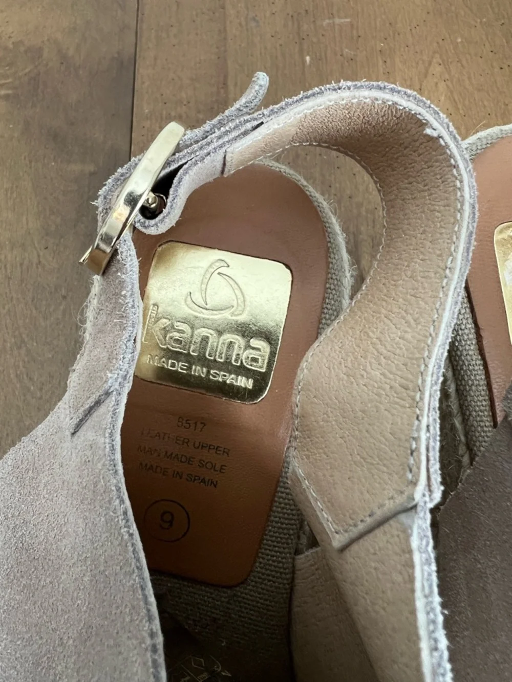 Kanna Beige‎ suede Espadrilles Sandals Size 9.5 (40)